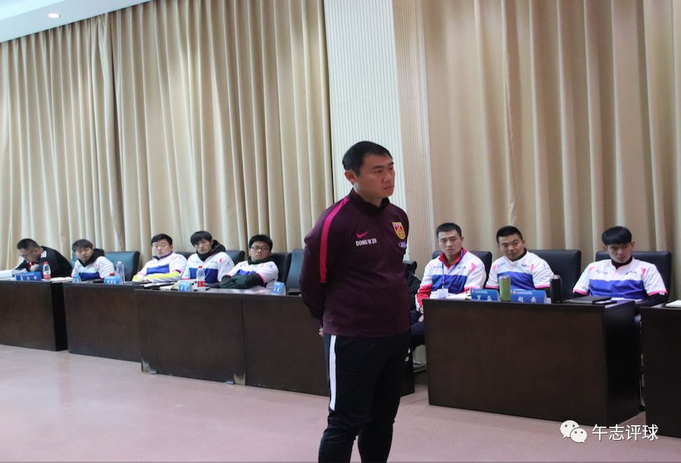 璇昏懀瓒崇悆,璇昏懀