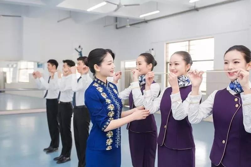 海南航空公司学校招生简章,航空校企合作在哪里报名