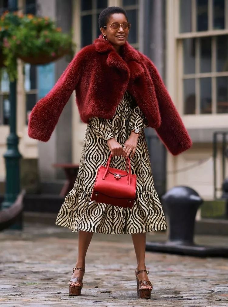 刘雯同款波司登羽绒服,明星刘雯同款服装