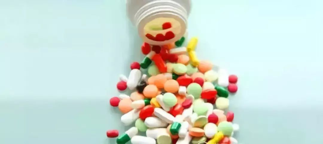 「健康」一场常见病差点要了她的命，竟是常吃消炎药惹的祸！