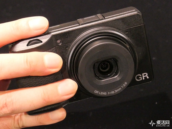 理光GRIII相机终现身售价十万日元真香？