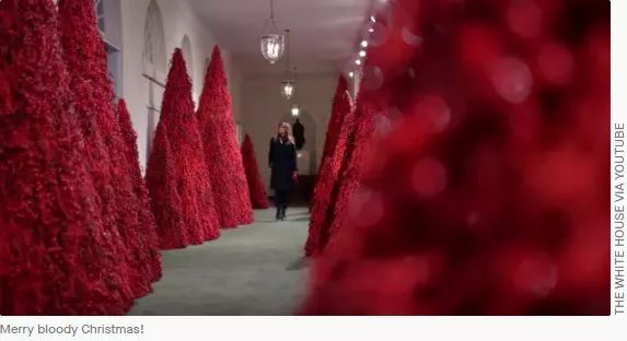 特朗普差点吓中风了，老婆搞的圣诞装潢不忍直视｜双语热点