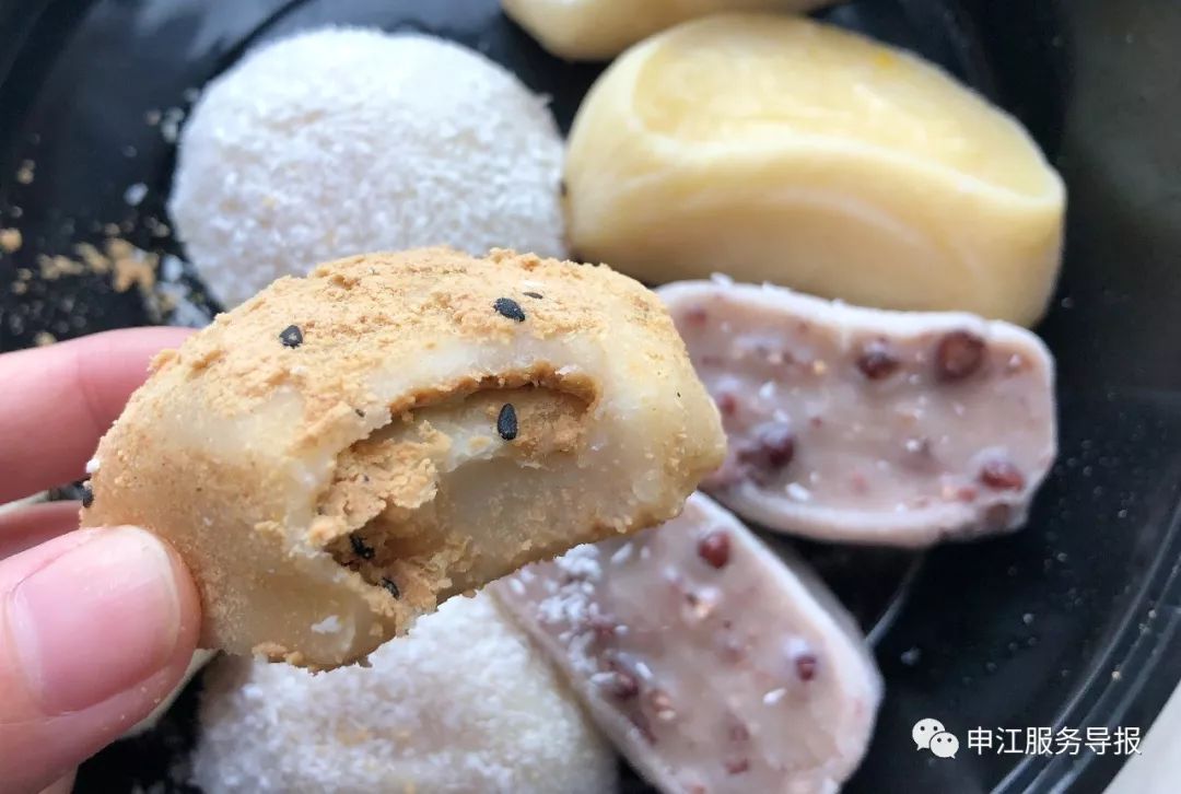 小申亲测｜小申亲测｜雨天也排长队！魔都这家古早味糕点店突然蹿红，口味么……