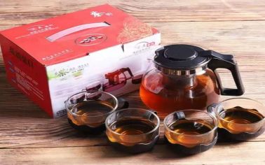 劲爆惊喜！超多品牌逆天折扣！精彩活动享不停！年末远洋城带你1起疯玩，4意狂欢！