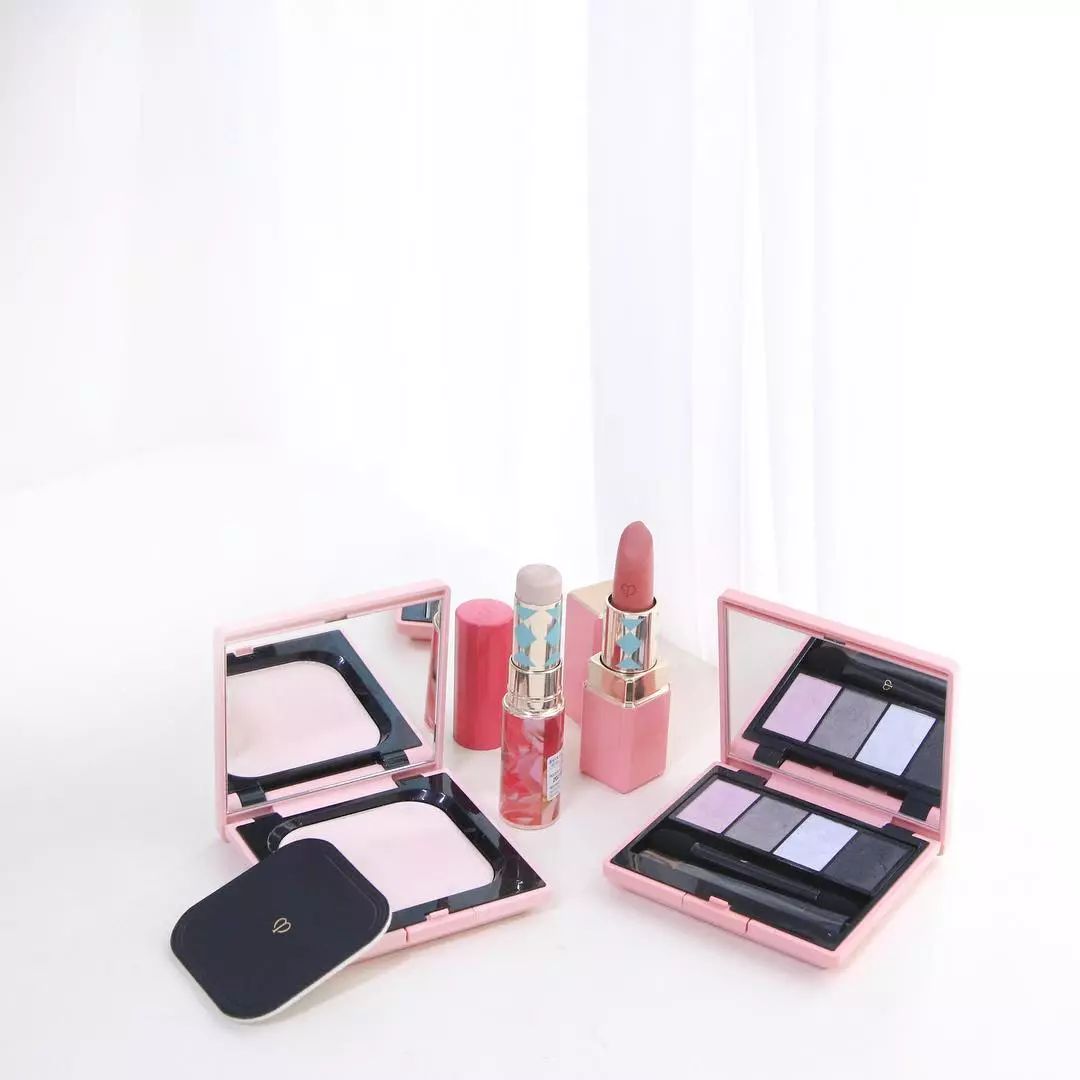 恃美行凶在线抢钱｜CPB圣诞限量系列美得不！合！法！