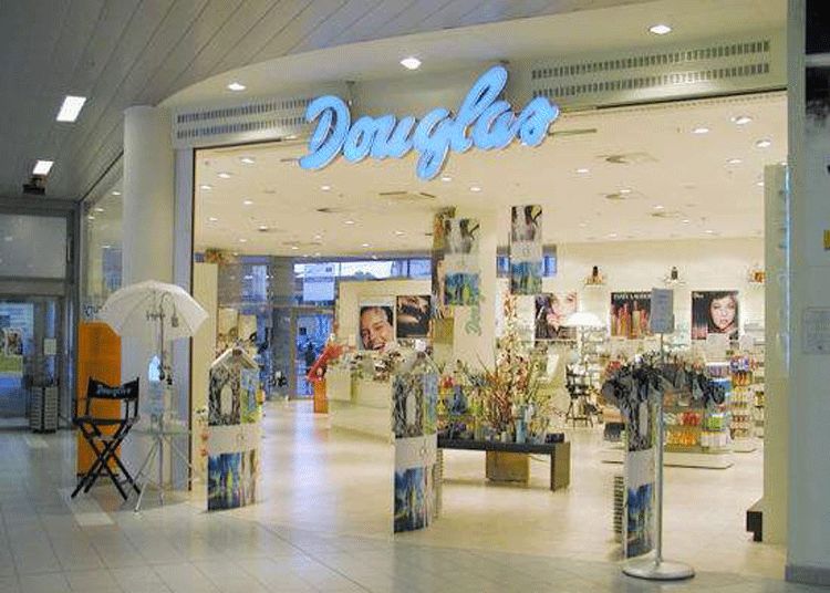 十级美颜也遮不住我的熊猫眼,十级美颜也拯救不了我的痘痘