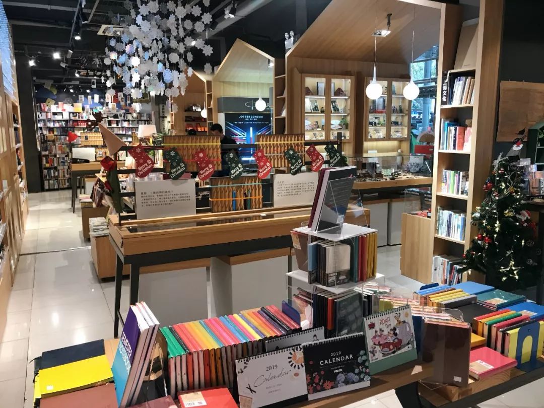 旅行/阅读/小众设计……逛逛这些能满足你精致生活幻想的美学概念店