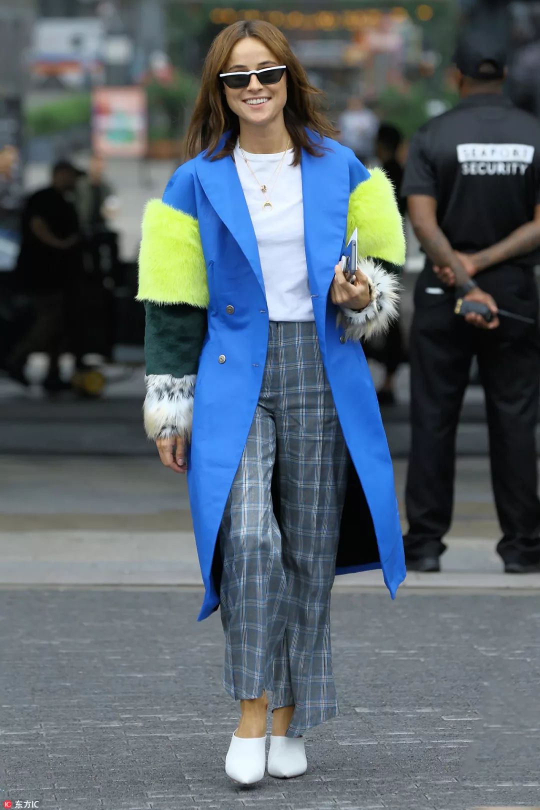 为什么棉服穿一段时间会变轻,一穿羽绒服就掉毛