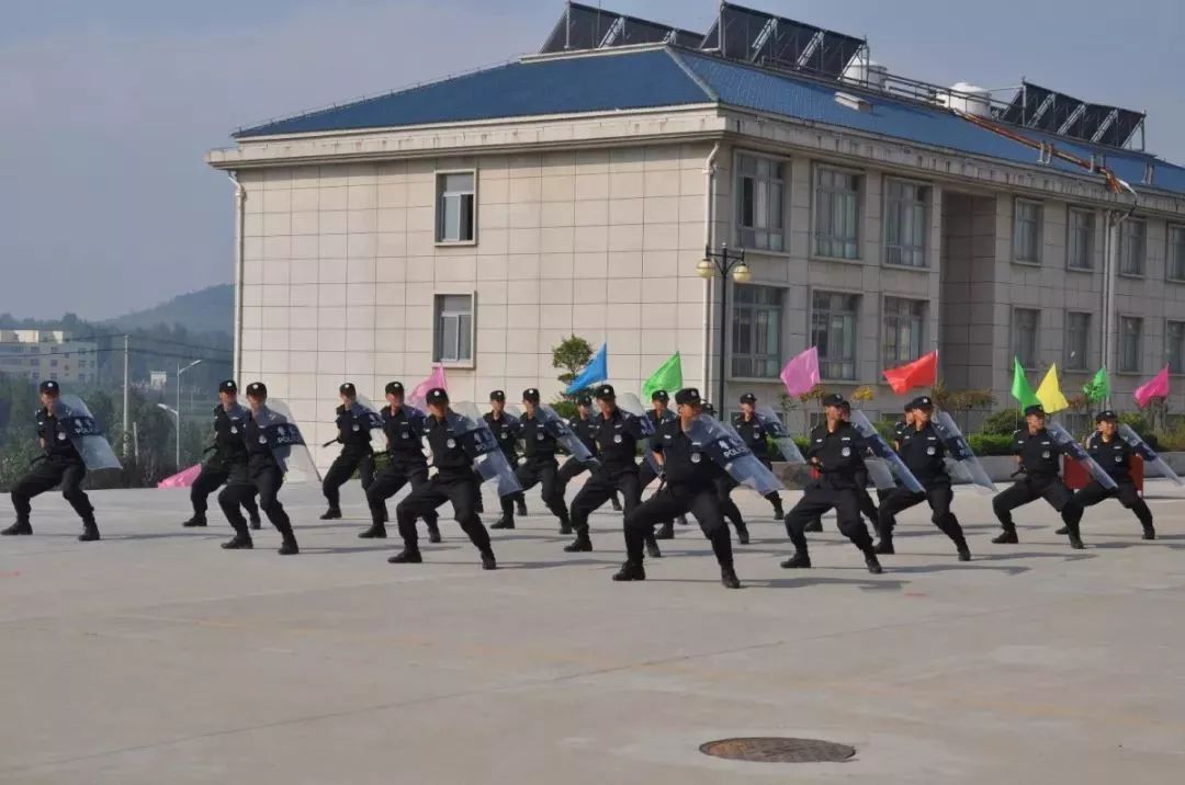 改革开放四十年监狱系统,监狱纪念改革40周年图片