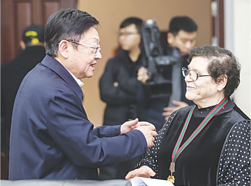 「本地新闻速读」课时未用完，想退钱却出了问题，家长质疑“派特森”退费不合理！