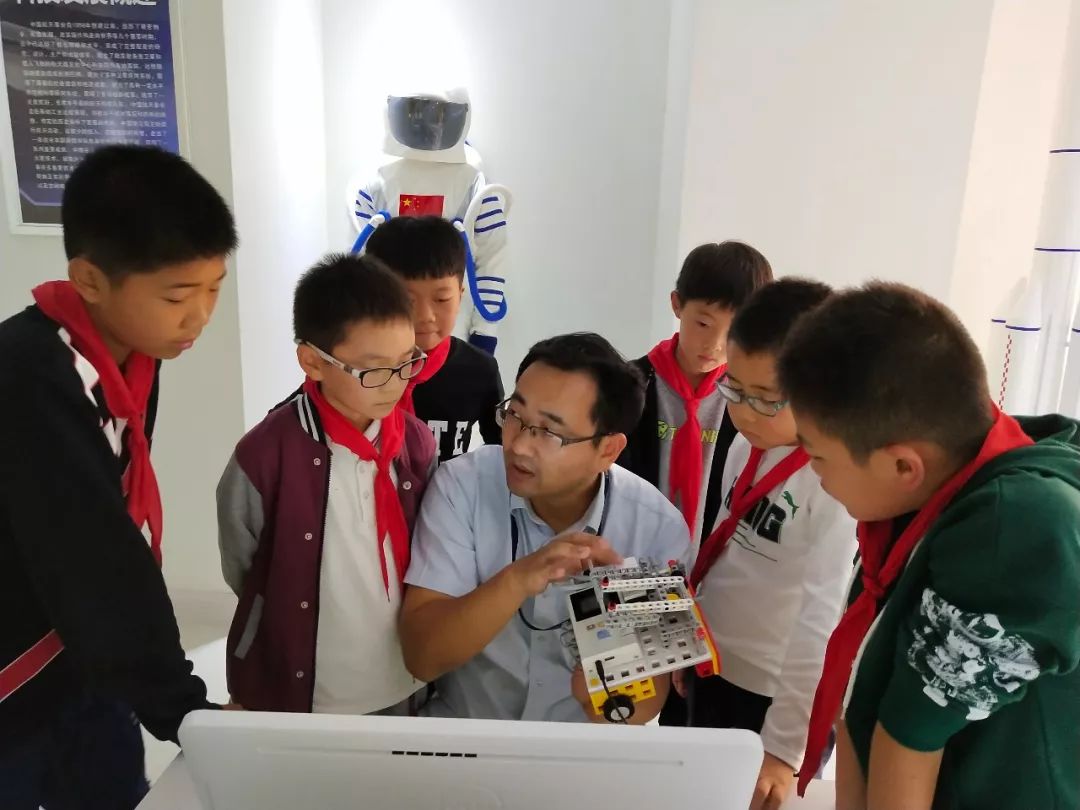 三大工程引领高质量发展,素质教育三个一工程