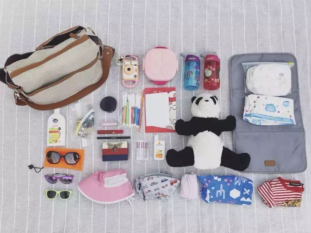 种草母婴好物！来看看别人的妈咪包里都装了些什么……