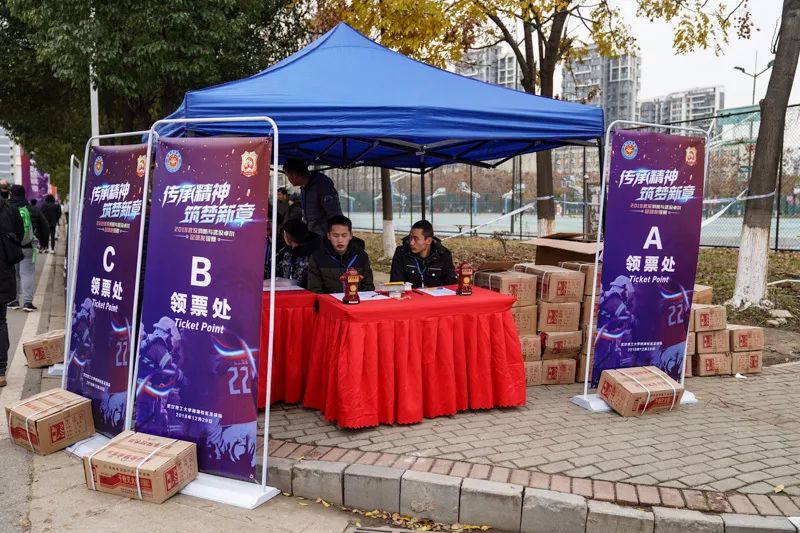 李铁消防员,消防员李铁