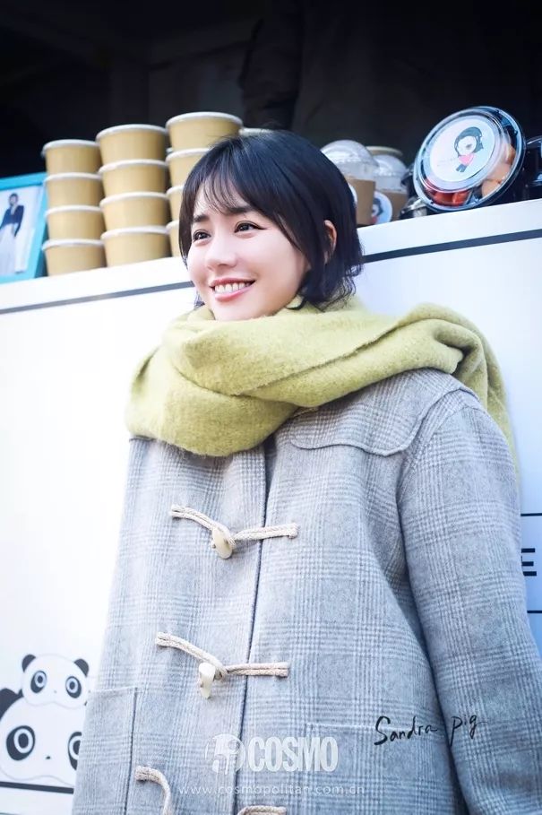 我没有年轻10岁的药，但马思纯这件“少女感”可以