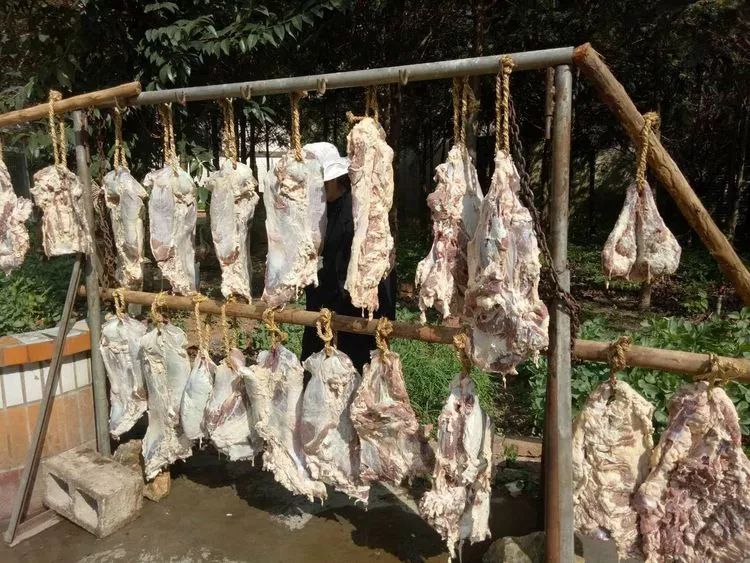 云南寻甸牛干巴做法,舌尖上的云南普洱茶