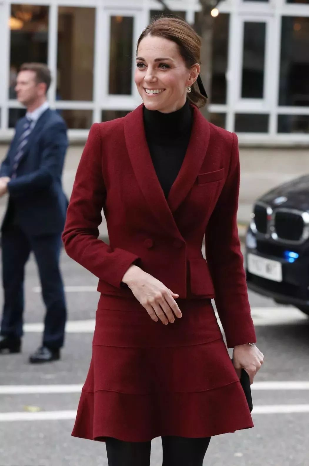 李宇春易烊千玺演绎时代感,易烊千玺穿中国红