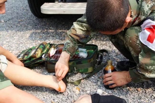 野营拉练有哪些项目和技巧,野营拉练需要带什么