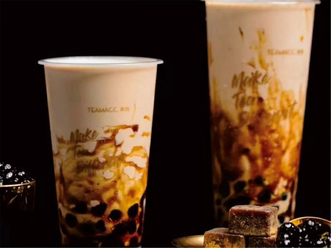 地铁聚优HUI｜吃饱喝足再贴片儿面膜~