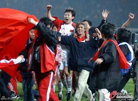 中国足球公开课,一堂足球课视频