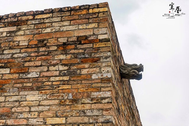 明月处处有，唯有宜春月最明