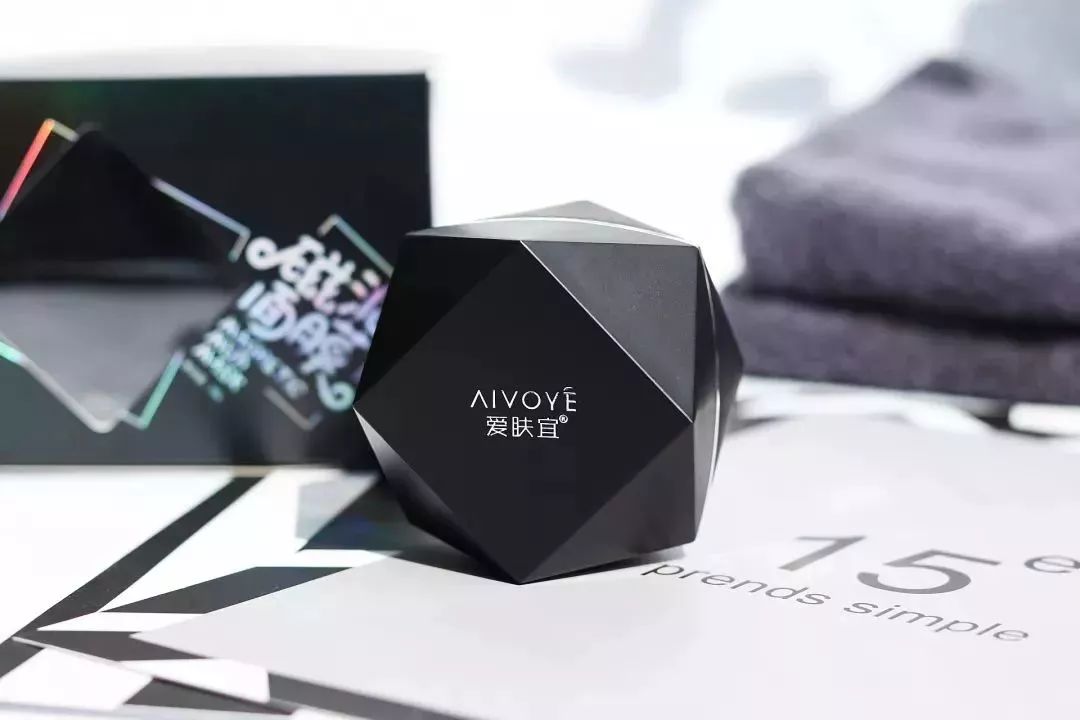 涂脸上能吸出脏东西,吸脸上毛孔里脏东西好吗