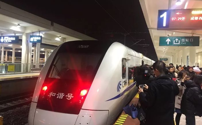 今年春节最新火车票时刻表,新年火车票上线了