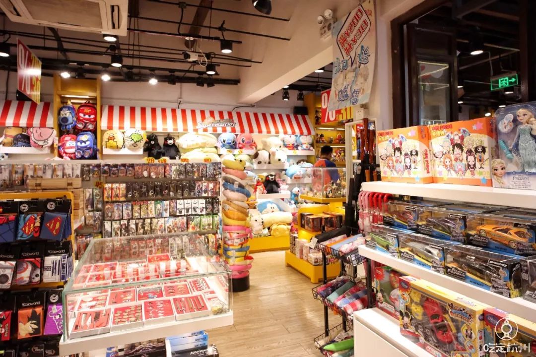 河坊街大型手办店,河坊街动漫