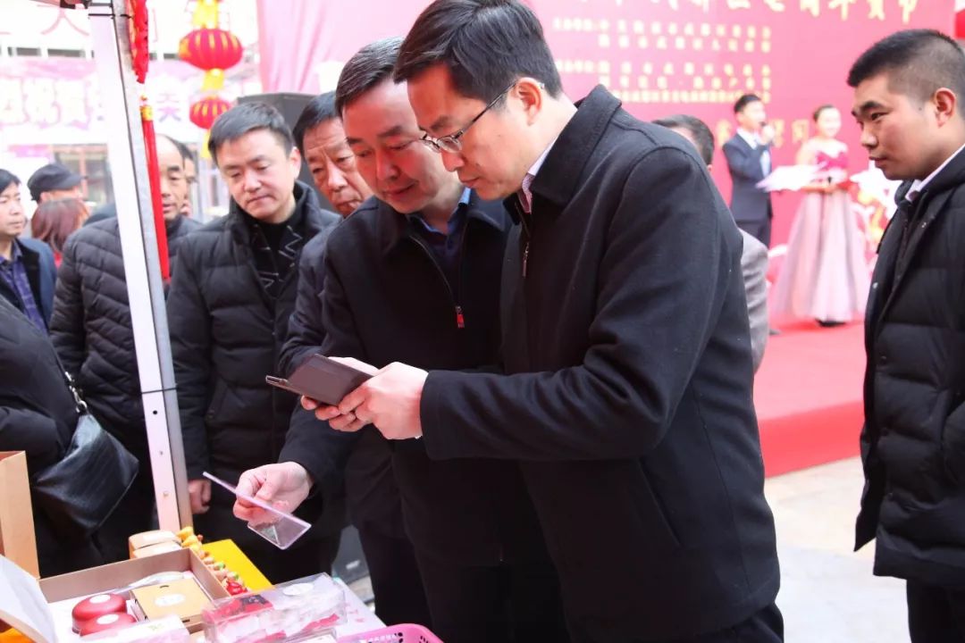 电商扶贫年货节,2022年崆峒区电商年货节隆重启动