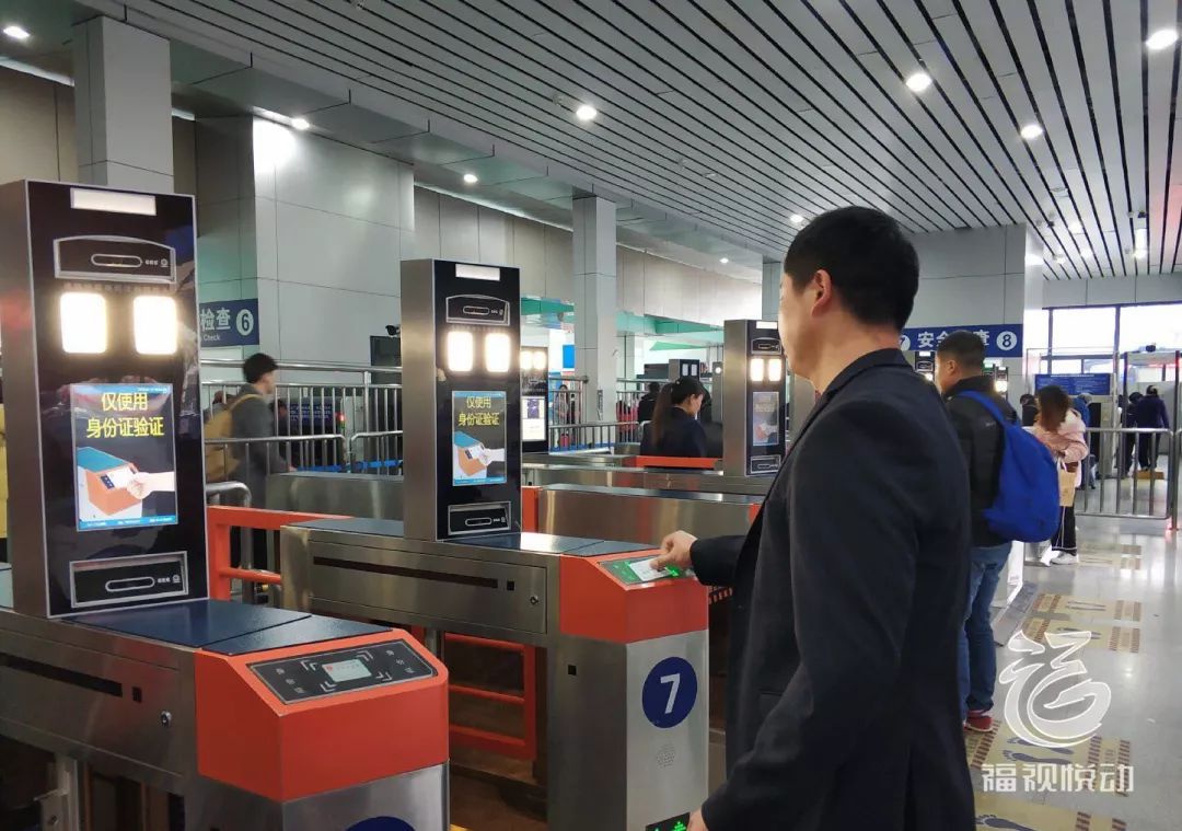 路途再拥堵也要回家过年,路途再遥远也要回家过年图片