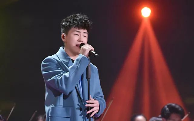 “求求你们别哭了”