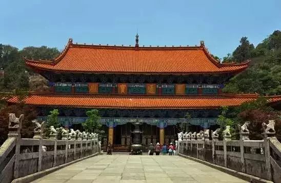 云南旅游全攻略自由行先去哪 (云南旅游自由行省钱攻略)