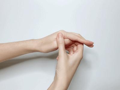 手上有个穴位止痛开关,手上哪个穴位治疗牙疼有特效