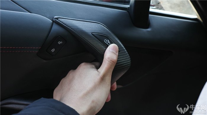 试驾宝马i8视频,宝马i8新款试驾