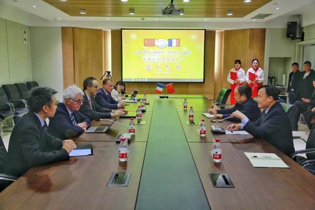 法国凡尔赛医院代表团访问安阳市人民医院开展交流合作