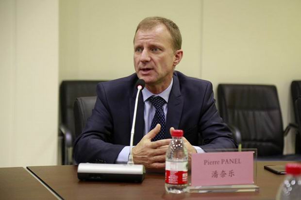 法国凡尔赛医院代表团访问安阳市人民医院开展交流合作