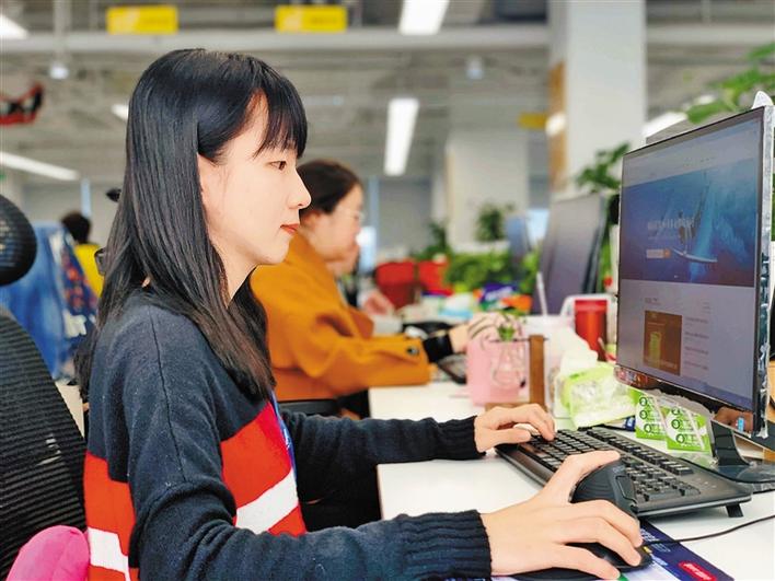 在随手科技手腕不轻松客服每天接受咨询量120人次