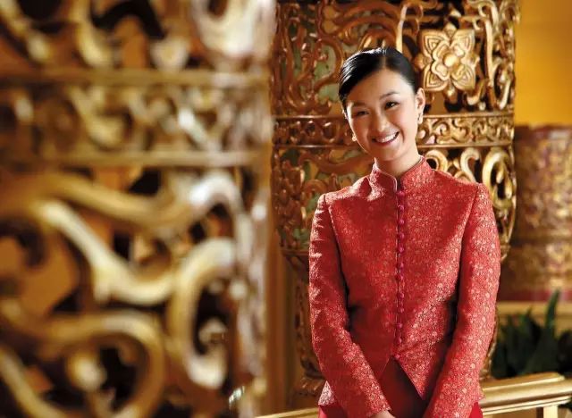 酒店服务员制服吸引顾客,酒店时尚制服