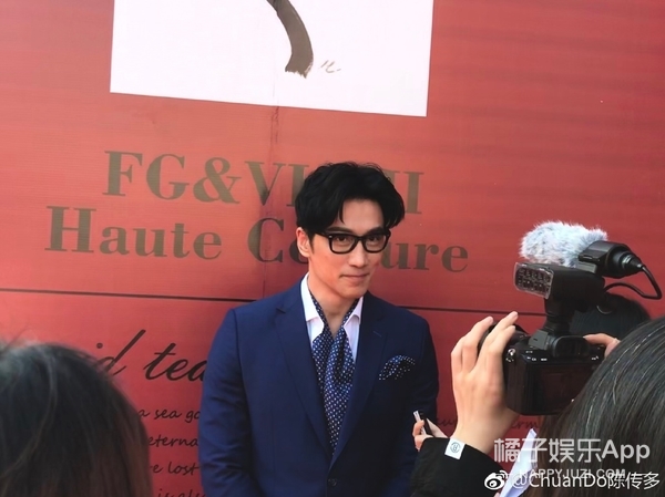 何炅童颜不老图片,44岁的何炅还是童颜脸