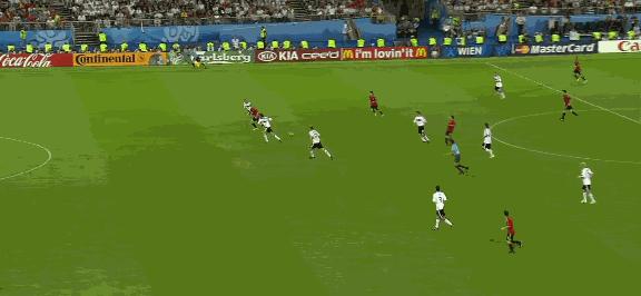 费尔南多托雷斯进多少球,托雷斯单刀空门踢出场面