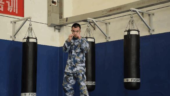 军队搏击视频教学,帅气威武的教官