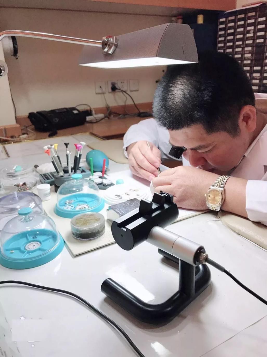 路桥华瑞名表有限公司,台州华瑞名表珠宝过年放假吗