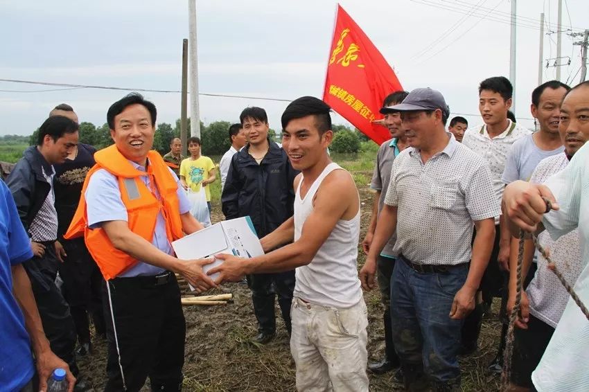 人物｜甘为政府多担当乐为社会解忧愁——记安顺集团有限公司董事长邵良