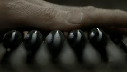 玻璃球里面的花纹是怎么回事,玻璃球中的花纹是如何印在里面的