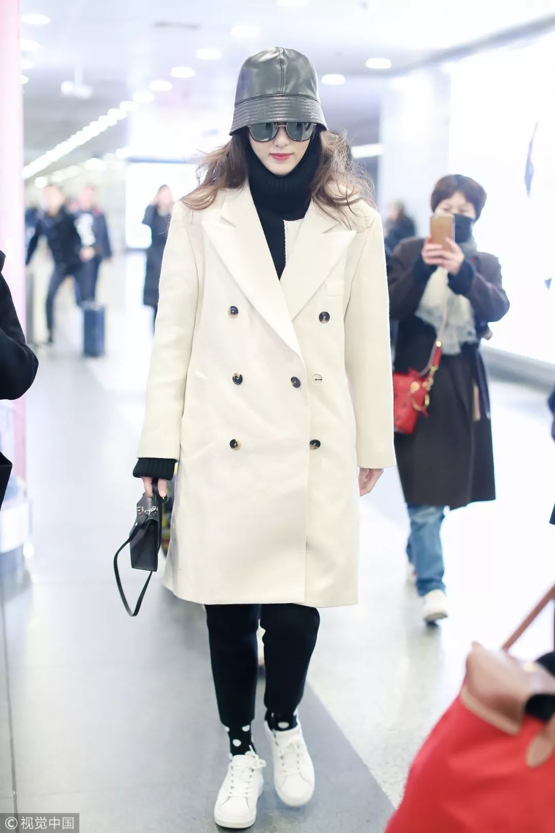 要想生活过得去必须自己要努力,要想生活过得去必须出去