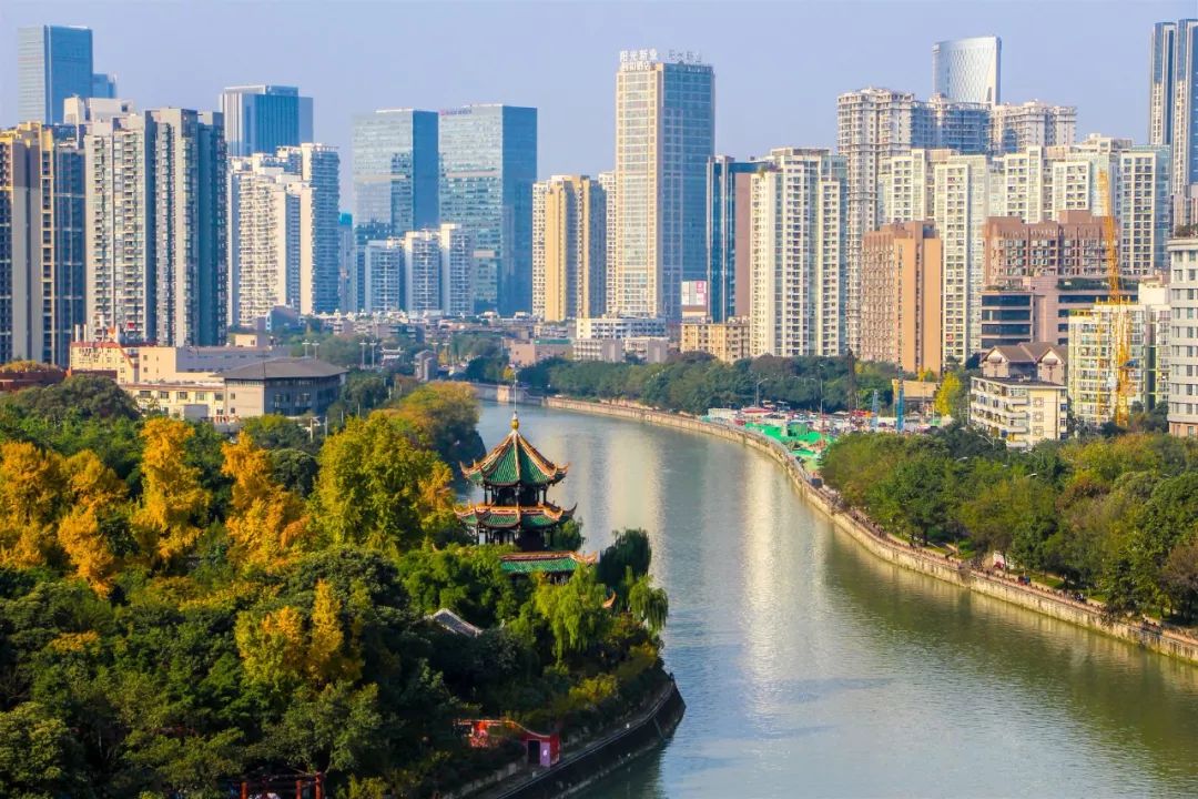 侠客岛：这座城，想低调都难