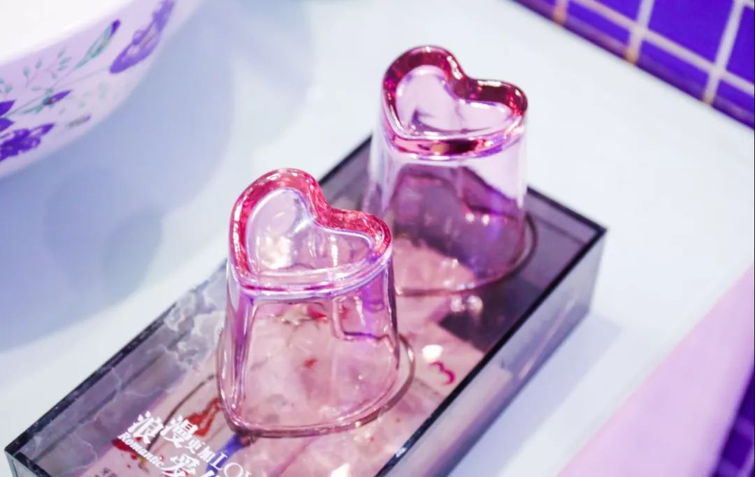 我们花了129元，住了一次情趣酒店···