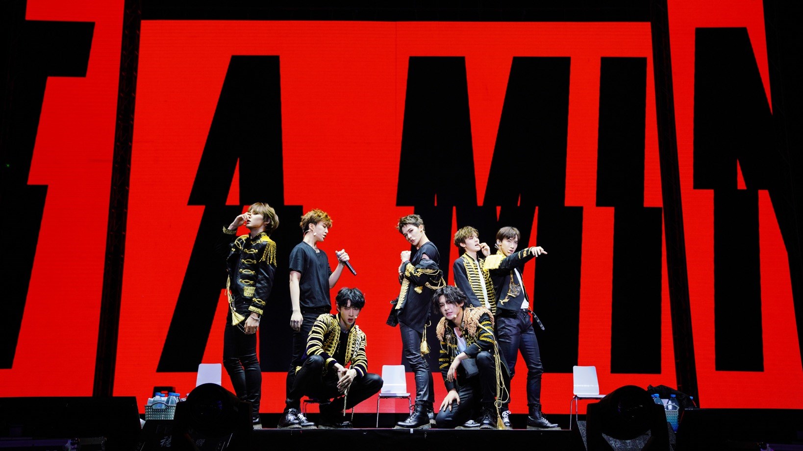 乐华七子nextheartfullofyou舞台,乐华七子nextbadgirlneedlove