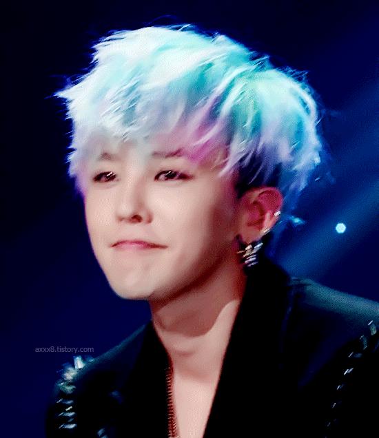 「BigBang」「分享」190219这是什么小仙子吗？无论什么发色都可以完美驾驭的鸡涌~