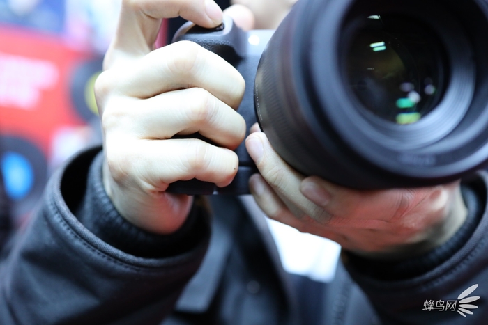 8999元高性价比全幅佳能EOSRP国内正式发布