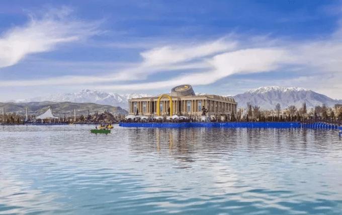 中亚的几个斯坦国,想去看看祖国的大西北